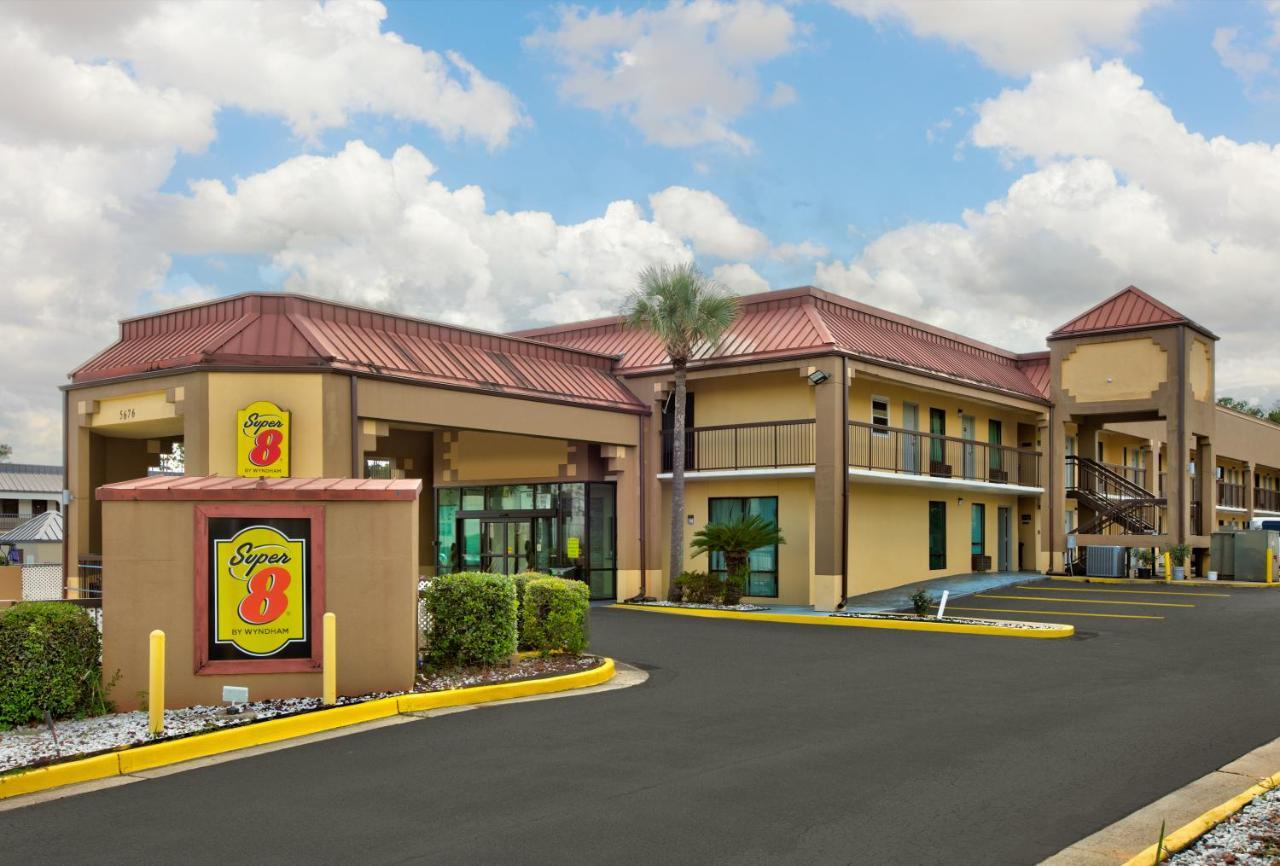 Super 8 By Wyndham Mobile/Tillmans Corner Exterior photo